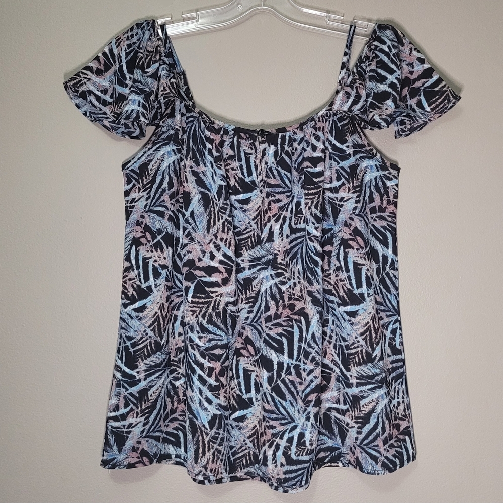 M | Paper Crane | Ruffle Cold Shoulder Tank Top